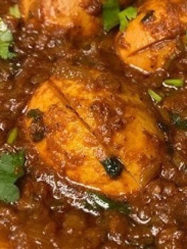 কাঁচা আম দিয়ে ডিমের  ডালনা বানান এভাবে,  হু হু করে উঠবে একথালা গরম ভাত