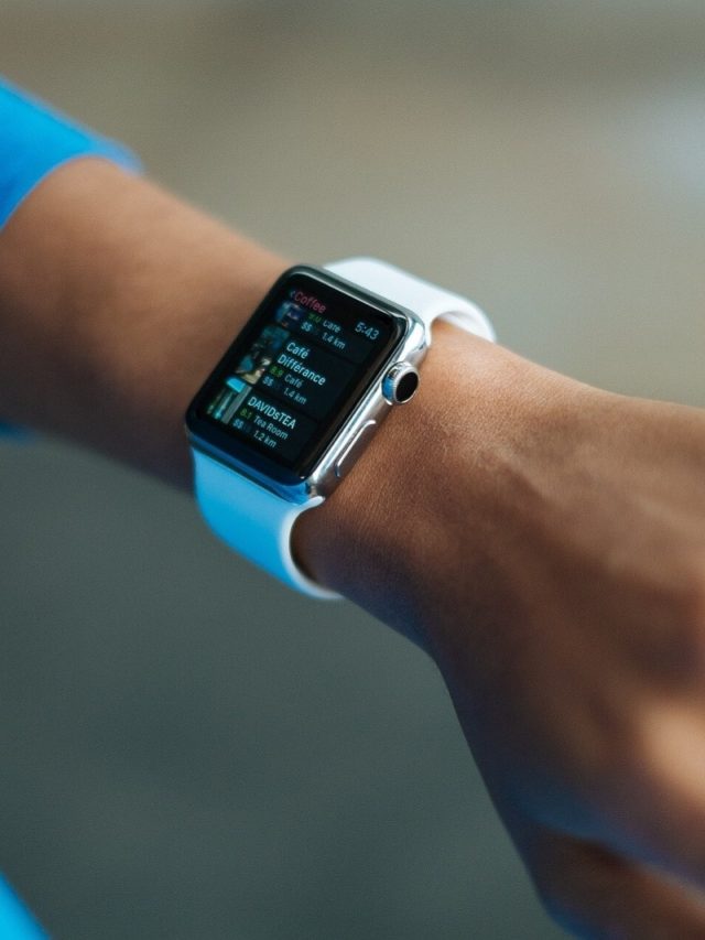 বাঁ না ডান, কোন হাতে ঘড়ি পরা শুভ, জানুন