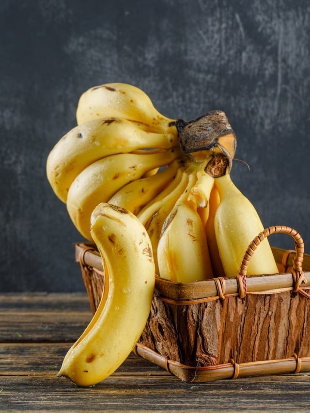 গরমে রোজ কলা খাচ্ছেন, শরীরে কী হচ্ছে জানলে অবাক হবেন