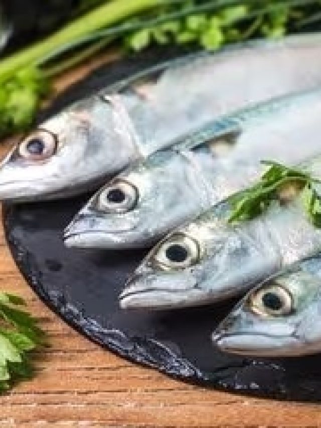 মুড়ো চিবোতে গিয়ে মাছের চোখ খেয়ে ফেলেন? এসব হয়, জেনে রাখুন