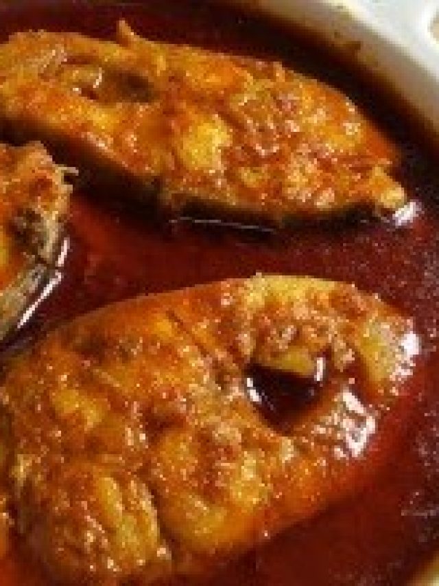 কাতলা মাছের ঝোল পুরো বিয়ে বাড়ির মতো হবে, এই ফোড়ন দিন শুধু