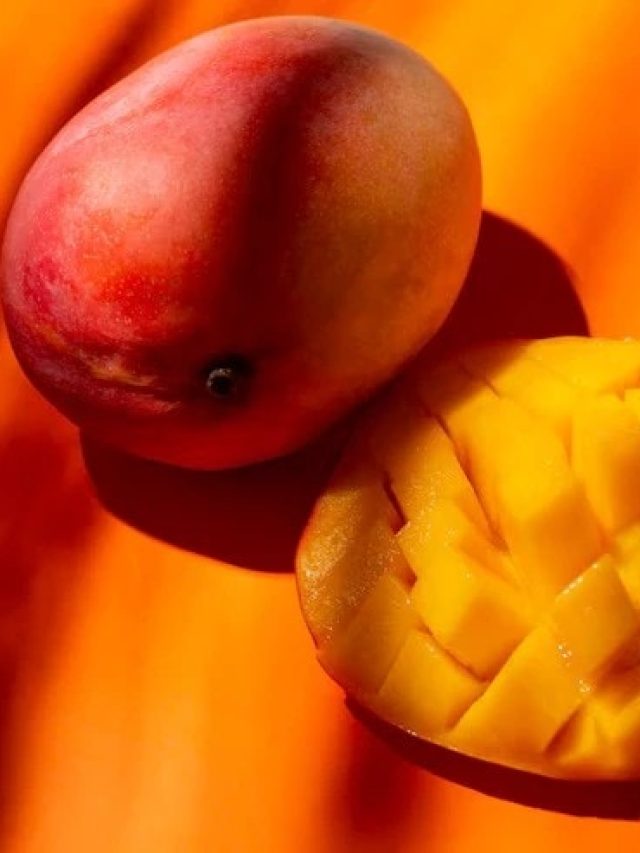 “আম খাওয়ার পর এই ৫ খাবার একদম নয়! না জানলে হতে পারে বিপদ”