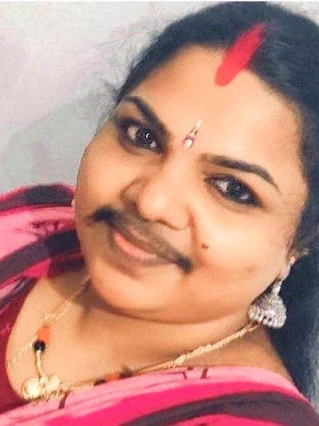 মেয়েদের গোঁফ গজালে কিসের ইঙ্গিত, জানা উচিত