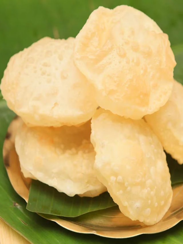 এই ট্রিকস জানলে যে কেউ খাস্তা ও ফুলকো লুচি বানাতে পারবে