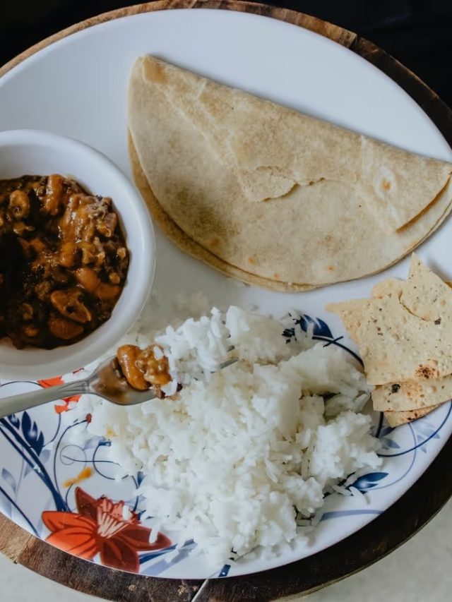 ভাত-রুটির সঙ্গে এসব খাবার খেলেই মরবেন, জানা উচিত