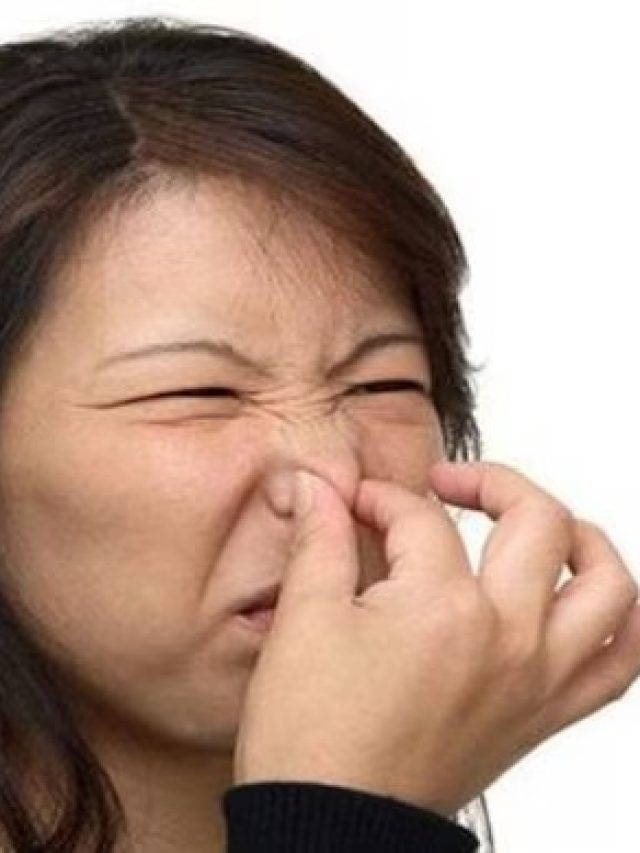 ঘন ঘন বাতকর্মে পচা গন্ধ বেরোচ্ছে? এই ভিটামিন কমে যাওয়ার লক্ষণ, জানুন