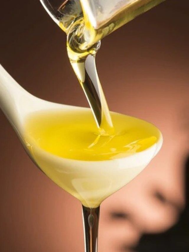 এই ফুল নারকেল  তেলের শিশিতে ফেলুন,  কুচকুচে কালো চুল থাকবে আজীবন