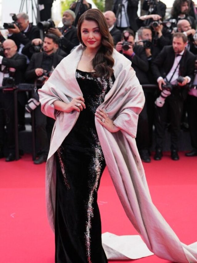 'मॉर्डन बहू' के अवतार में ऐश्वर्या राय, बेटी आराध्या का हाथ थामे ली एंट्री, फिदा हुए फैन्स