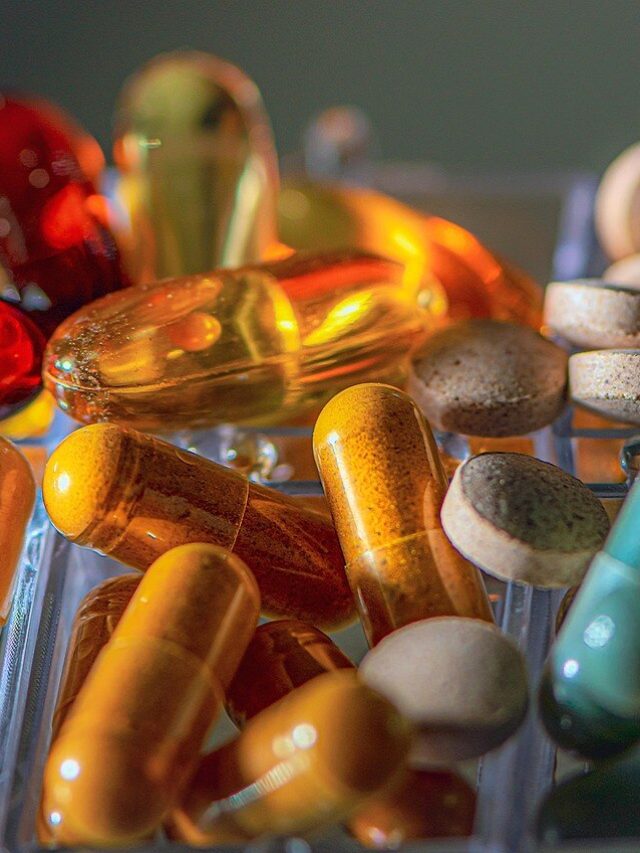 ये 5 सप्लीमेंट आपकी बॉडी के लिए बन सकते हैं 'जहर'! डॉक्टर से पूछे बिना न खाएं