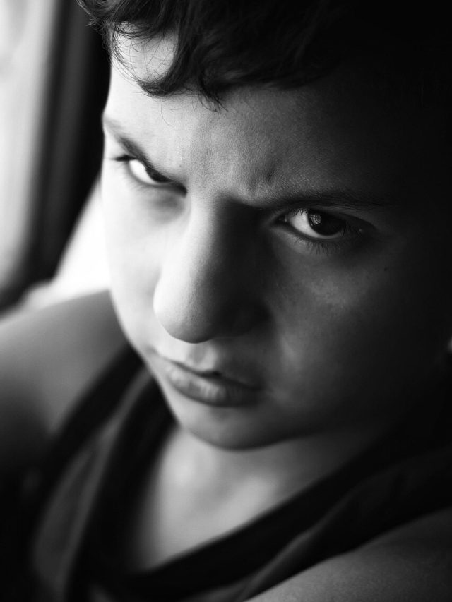 বাবা-মায়েরা এই  ৫ কথা বলবেন না, সন্তানের মন বিষিয়ে দেয়