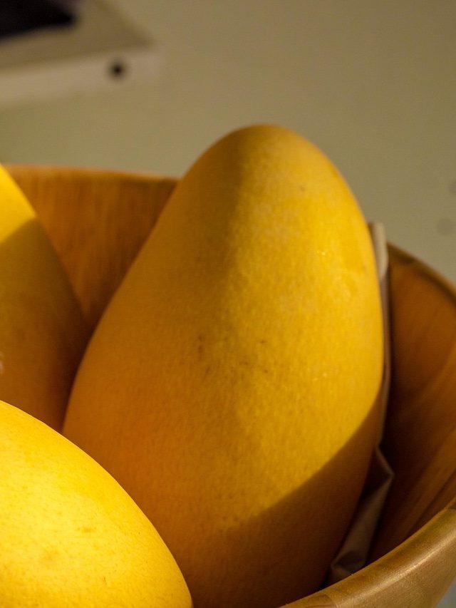 देखकर ही पता चल जाएगा कि केमिकल से पकाया गया है आम, फॉलो करें ये टिप्स