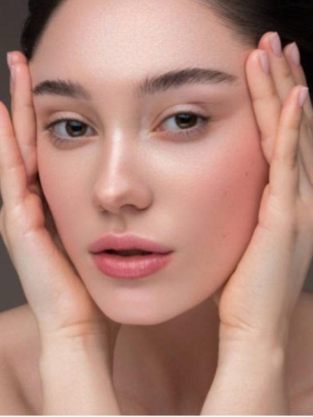 30 के बाद महिलाओं को जरूर खानी चाहिए ये चीजें, स्किन और बालों की दिक्कतें रहेंगी दूर