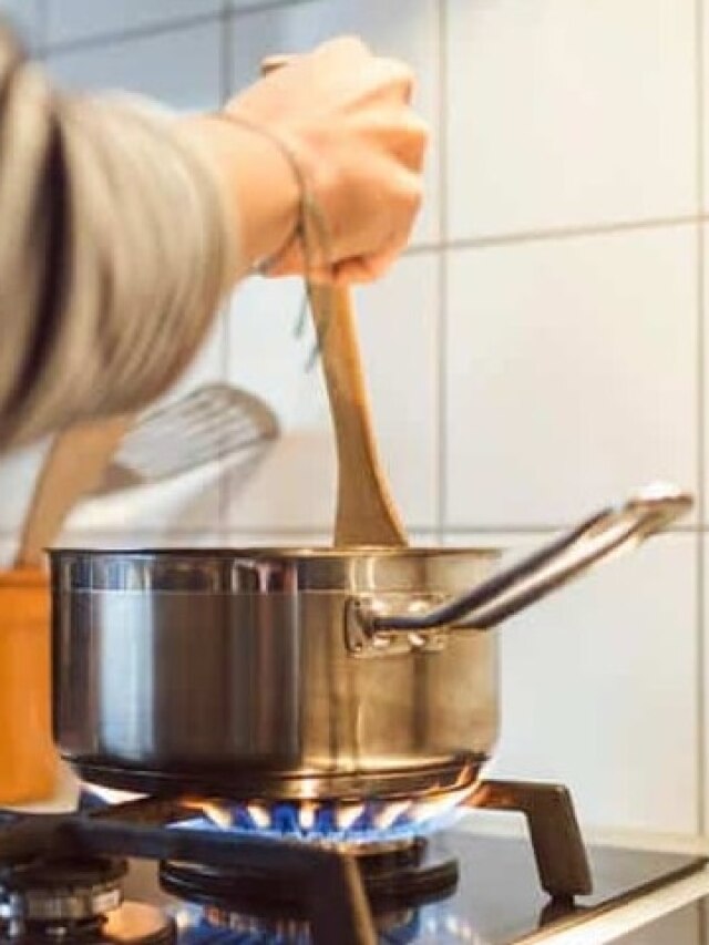 দ্বিতীয়বার গরম করলেই 'বিষ' এই ৭ খাবার, জেনে নিন