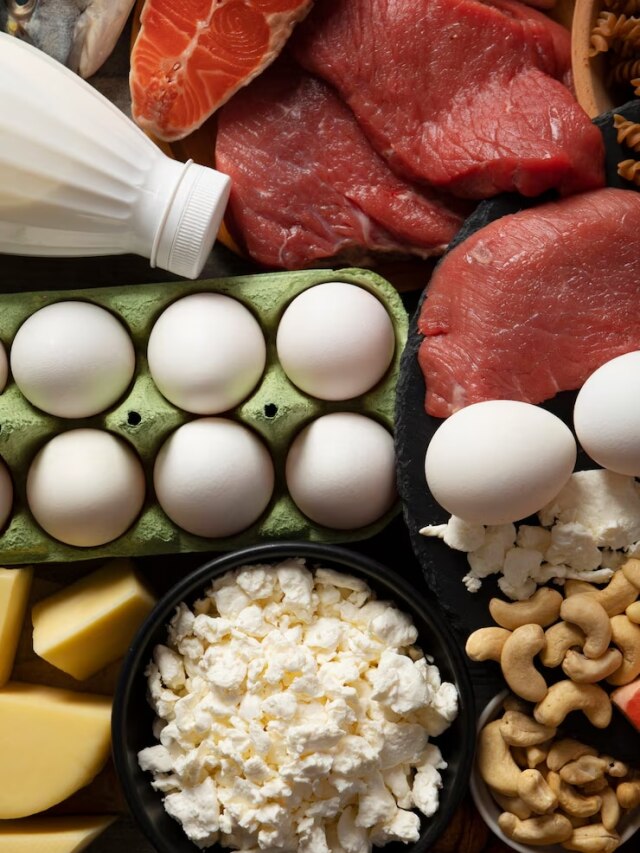 शरीर में प्रोटीन की कमी की ओर इशारा करते हैं ये 6 लक्षण, बिल्कुल भी न करें इग्नोर