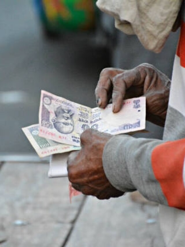 ब्रह्म मुहूर्त में हुई इस एक गलती से घर आती है गरीबी, हमेशा जेब रहती है खाली