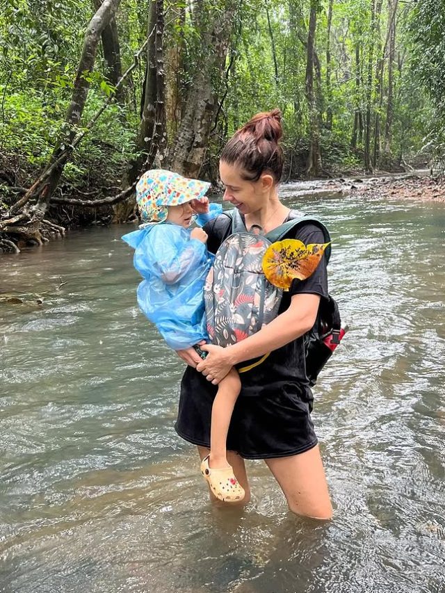कल्कि ने पानी में दिया था बेटी को जन्म, लोगों ने बताया अजीब, कहा था- ये चुड़ैल प्रथा है