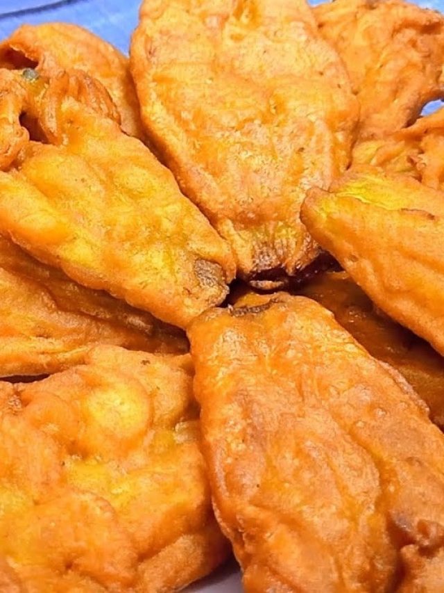 গরম ভাতের সঙ্গে খেতে লাগে দারুণ, এভাবে বানান মুচমুচে কুমড়ো ফুলের বড়া