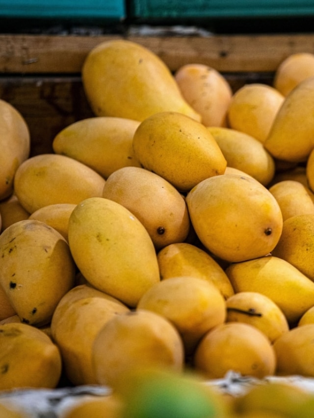 সারাবছর ধরে খান পাকা আম, সংরক্ষণ করুন ৪ উপায়ে