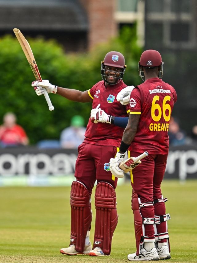 8 छक्के और 16 गेंद पर फिफ्टी... इस क्रिकेटर ने की डिविलियर्स के रिकॉर्ड की बराबरी