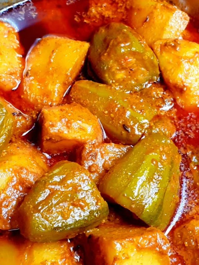 নিরামিষ আলু পটলের ডালনা স্বাদ কীভাবে বাড়াতে হয় শিখে নিন, রেসিপি