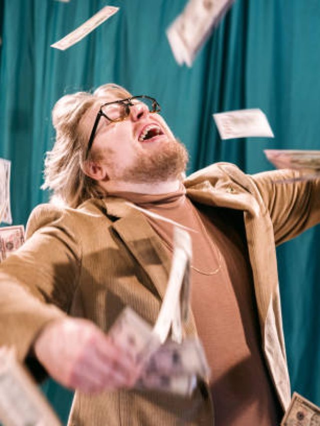 इन 5 राशियों के लोग पैसे को समझते हैं हाथ का मैल, फिजूलखर्ची में होते हैं माहिर