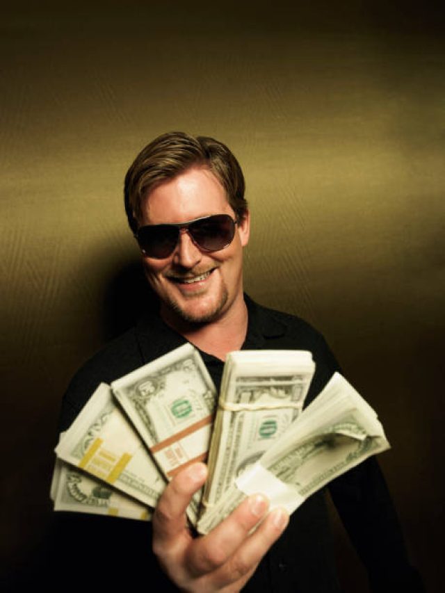 अमीरों के घर की दक्षिण दिशा में जरूर होती है ये एक चीज, कभी नहीं होने देती धन की कमी