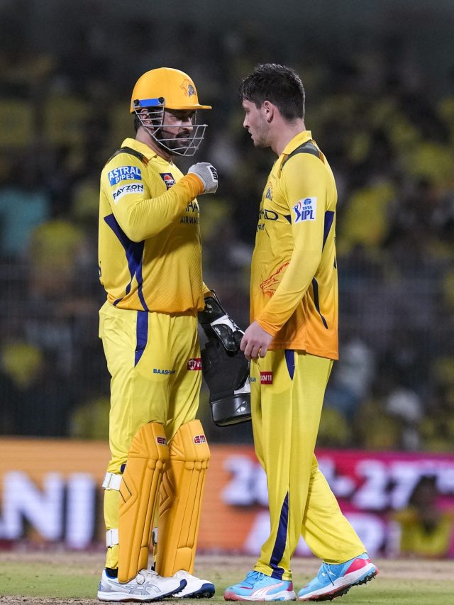 एक छक्का लगाते ही धोनी रच देंगे इतिहास, T20 के इस खास क्लब में होंगे शामिल