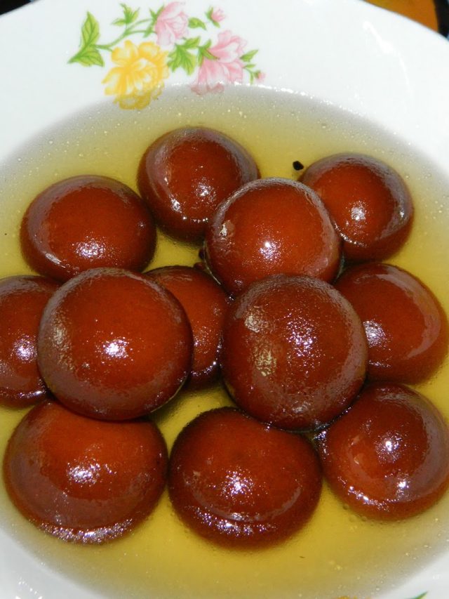 মিষ্টির নাম পান্তুয়া কেন? জানলে মুখ হাঁ হবে