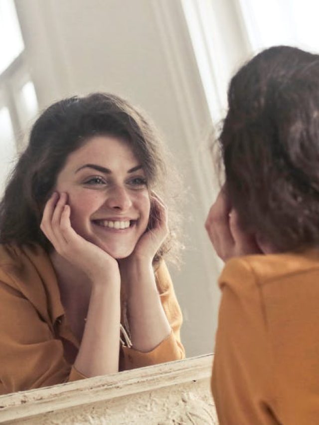 বাড়ির এই দিকে আয়না রেখে মুখ দেখুন, মনের ইচ্ছা পূরণ হবে