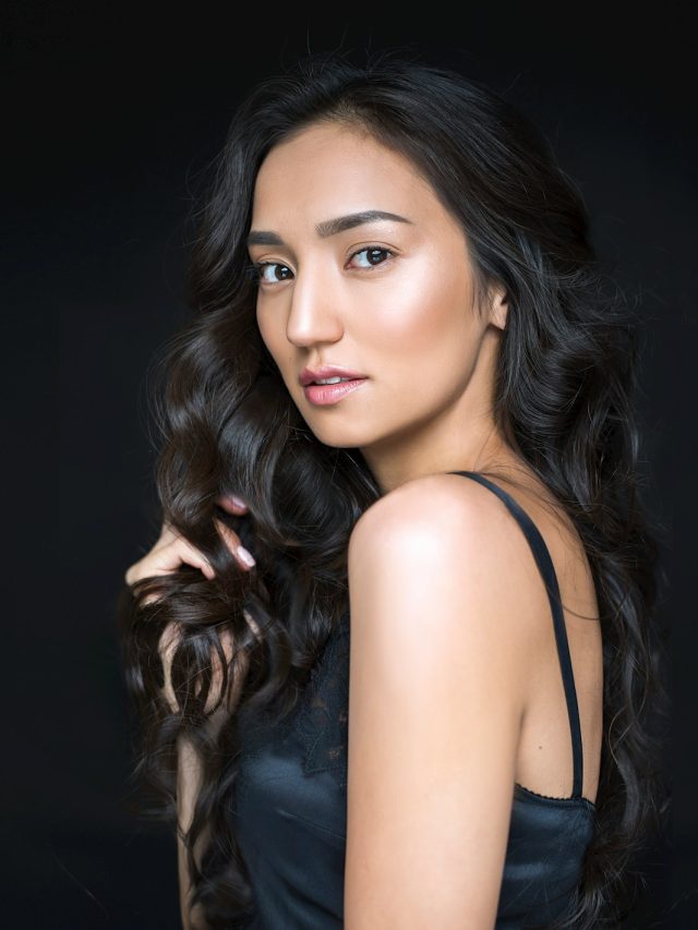 প্রাণহীন চুল নিমেষে ঝলমলে হবে, ঘরেই বানান এই ৩ হেয়ার সিরাম