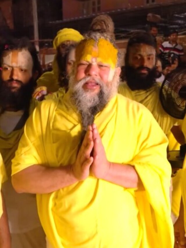 जब महाराष्ट्र के भक्तों का कीर्तन सुन प्रेमानंद महाराज भी हुए आनंदमग्न, देखें Video