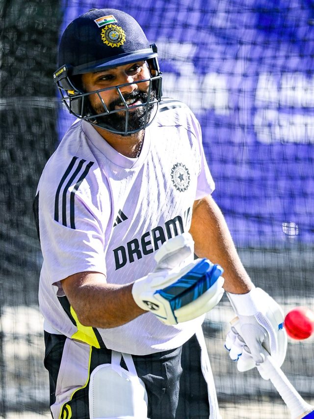 रोहित टेस्ट क्रिकेट से रिटायरमेंट पर हुए भावुक, पत्नी रीतिका का दिल टूटा