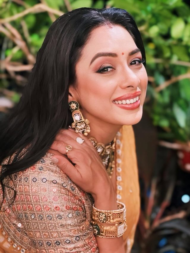 Pak फैंस ने किया रुपाली को अनफॉलो, फवाद पर कमेंट से नाराज, बोलीं- फर्क नहीं पड़ता