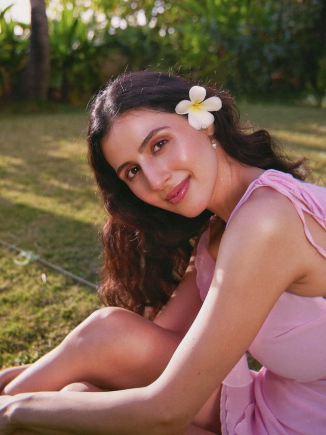 कौन है ये हसीना? अमिताभ बच्चन के नाती संग कर रही डेब्यू, अक्षय कुमार से है खास कनेक्शन