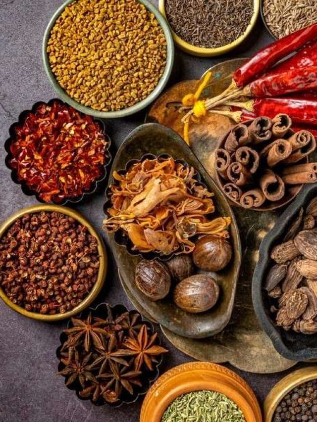 রান্নাঘরেই লুকিয়ে বিপদ, এই ৩ চেনা মশলা বেশি খেলেই খেল খতম