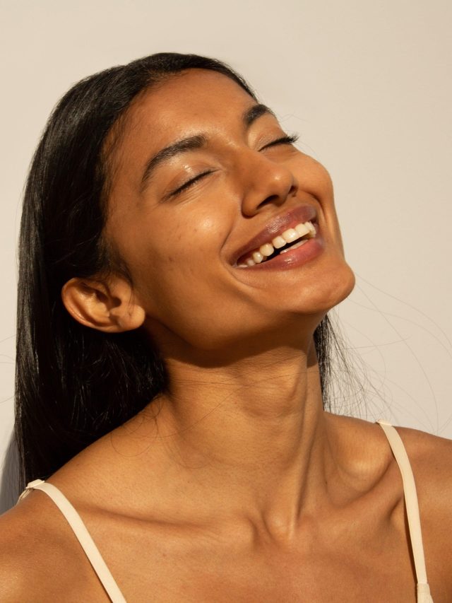 দিনে কতক্ষণ রোদে বসলে ভিটামিন D পাবেন?