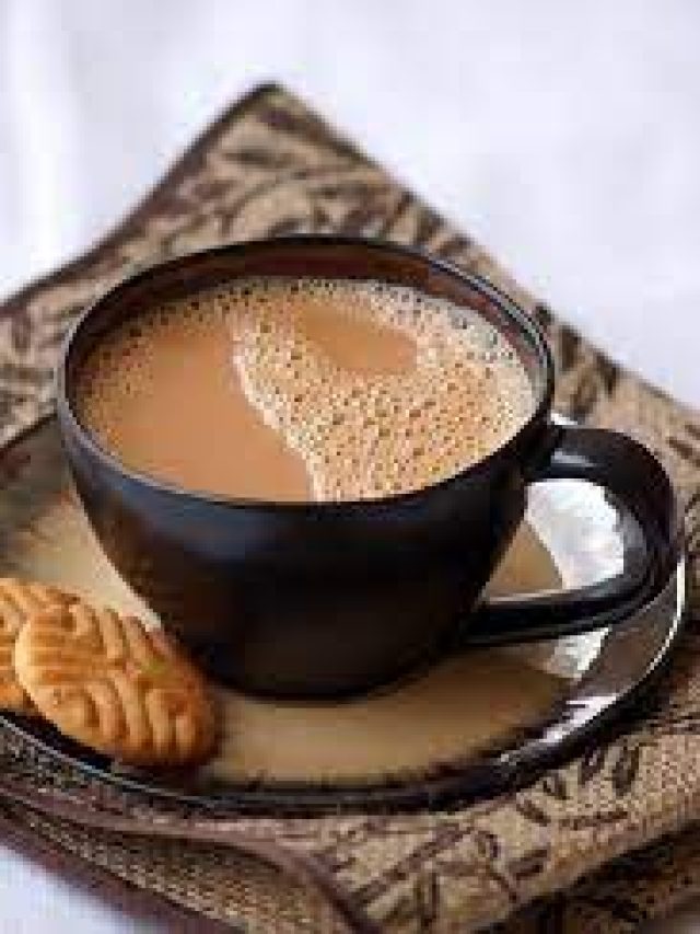 একেবারে পাতি দুধ চা, চিনি কখন দেবেন?