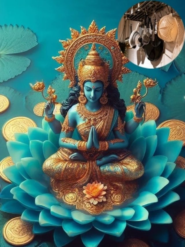 इन 5 बुरी आदतों के कारण रूठ जाती हैं मां लक्ष्मी, गरीबी नहीं छोड़ती पीछा