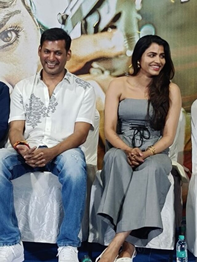 47 की उम्र में दूल्हा बनेगा एक्टर, कौन है 12 साल छोटी 'दुल्हन'? पब्लिक के सामने किया Kiss