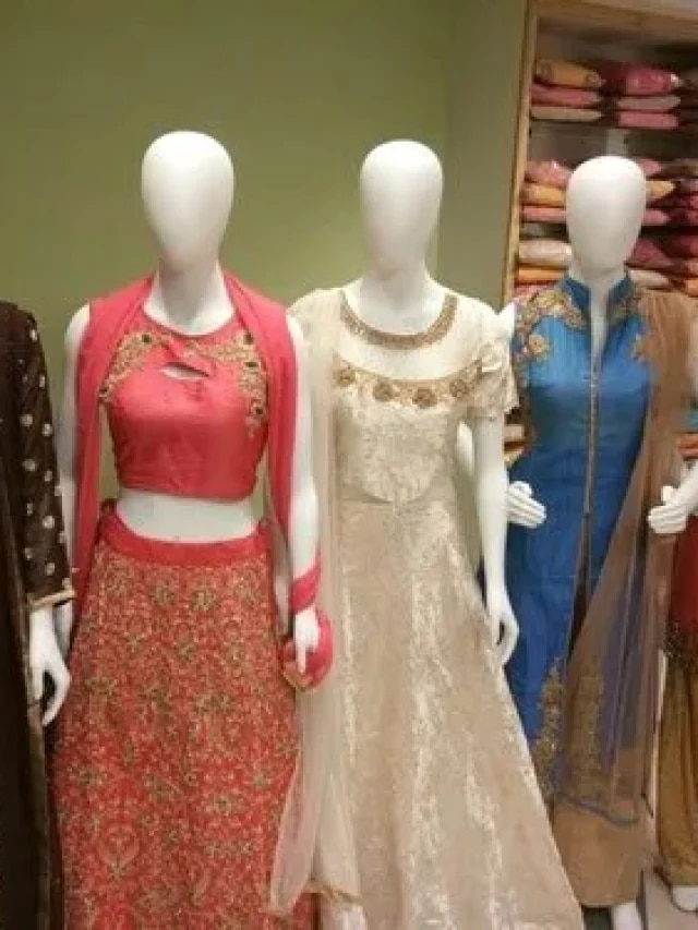 মলে-কাপড়ের দোকানে থাকা এই পুতুলগুলিকে কী বলে জানেন?