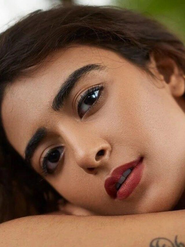 এভাবে মাখুন কাঁচা দুধ, বুড়ো বয়সেও স্কিন থাকবে টানটান