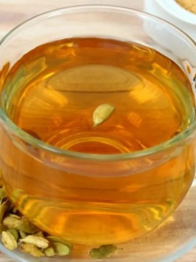 রাতে ২টো এলাচ ভিজিয়ে সকালে জলটা খান, এতেই বিরাট উপকার