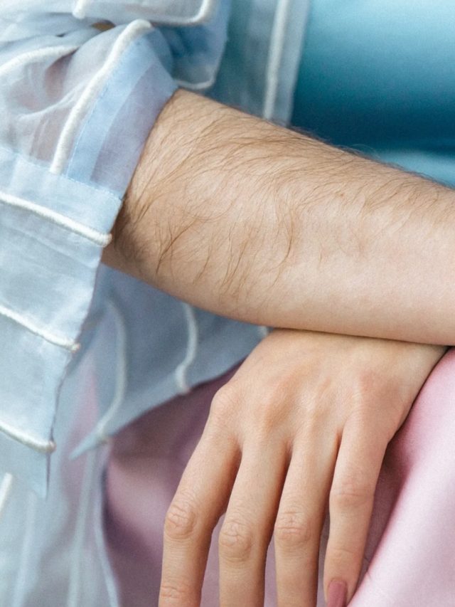 মহিলাদের হাতে বড় বড় লোম কীসের ইঙ্গিত? জানুন শাস্ত্র যা বলছে