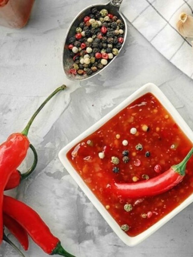 রান্নায় লঙ্কার গুঁড়ো বেশি পড়ে গিয়েছে? ম্যানেজ করবেন কীভাবে?