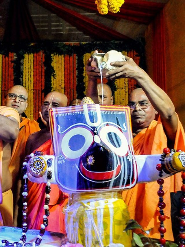 কেন রথযাত্রার আগে জ্বর আসে জগন্নাথদেবের? স্নানযাত্রার অজানা নিয়ম