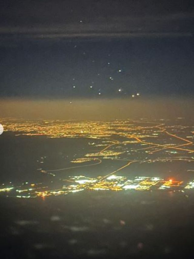 फ्लाइट से शख्स ने क्लिक की ईरान की मिसाइलों की तस्वीरें, आसमान में ऐसा था नजारा