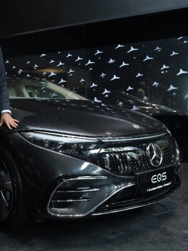 813KM की रेंज... 31 मिनट में चार्ज! 9 एयरबैग के साथ लॉन्च हुई इलेक्ट्रिक कार