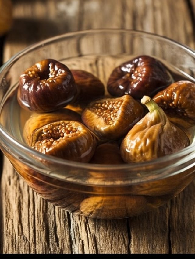 क्यों हर किसी को रोज खाने चाहिए 2 अंजीर, ये 4 कारण जान आप भी शुरू कर देंगे खाना