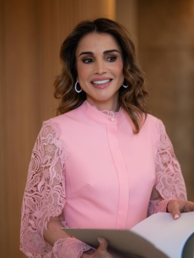 300 करोड़ की प्रॉपर्टी, 10 मिलियन फॉलोअर्स... चर्चा में रहती है ये मुस्लिम क्वीन