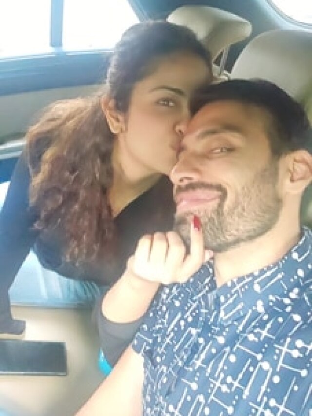 होने वाले पति संग रोमांटिक हुई 'बालिका वधू' की आनंदी, कार में किया Kiss, जल्द होगी शादी